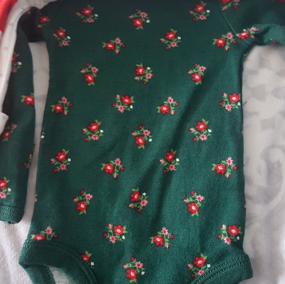 Newborn Carter's 4pk long sleeve onesies - Picture 4 of 4